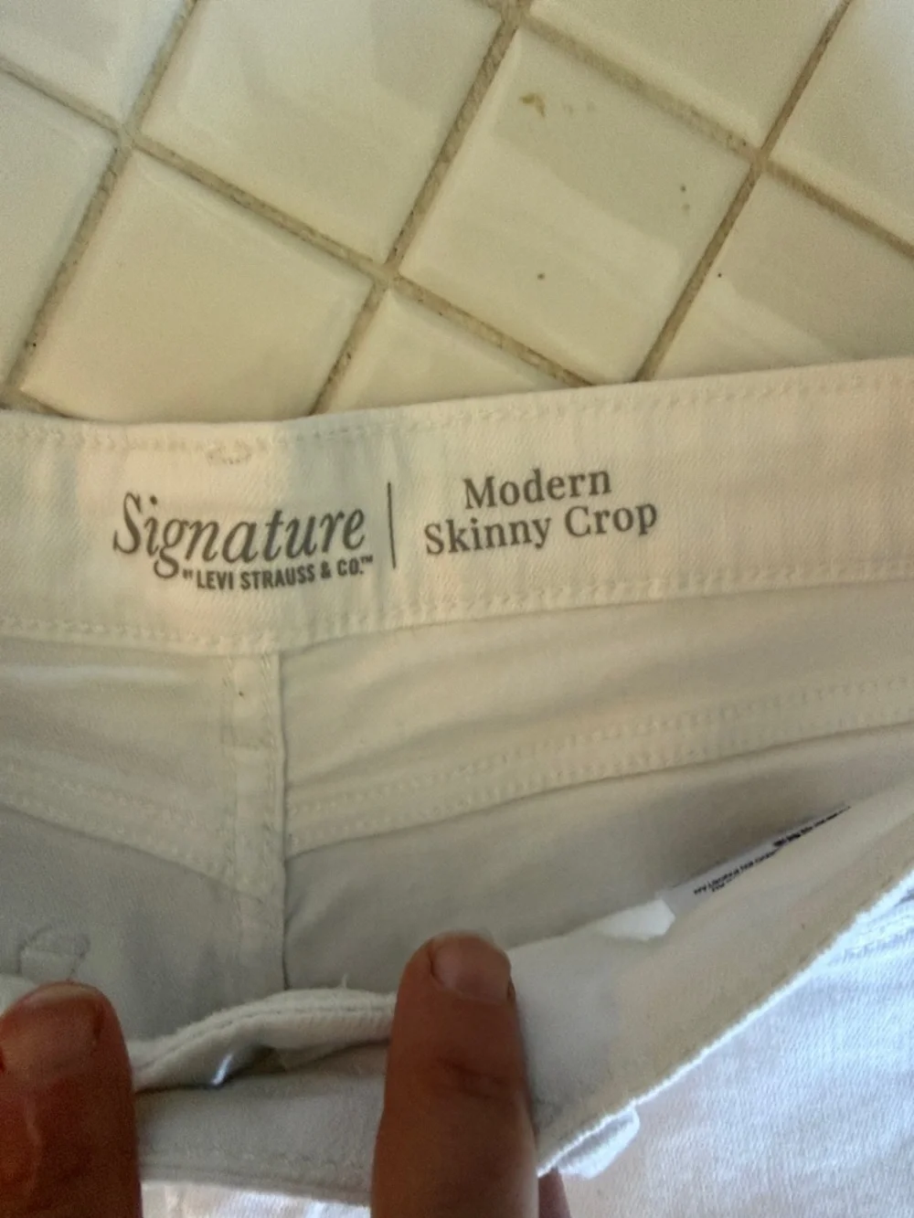 Signature by Levi Strauss crisp white